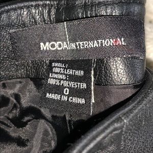 Moda International black leather pants sizs 0 new